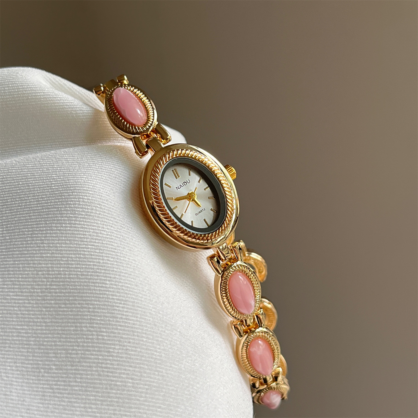 New Vintage Women's Watch with - Vintage Watch Crystal recensione e prezzo