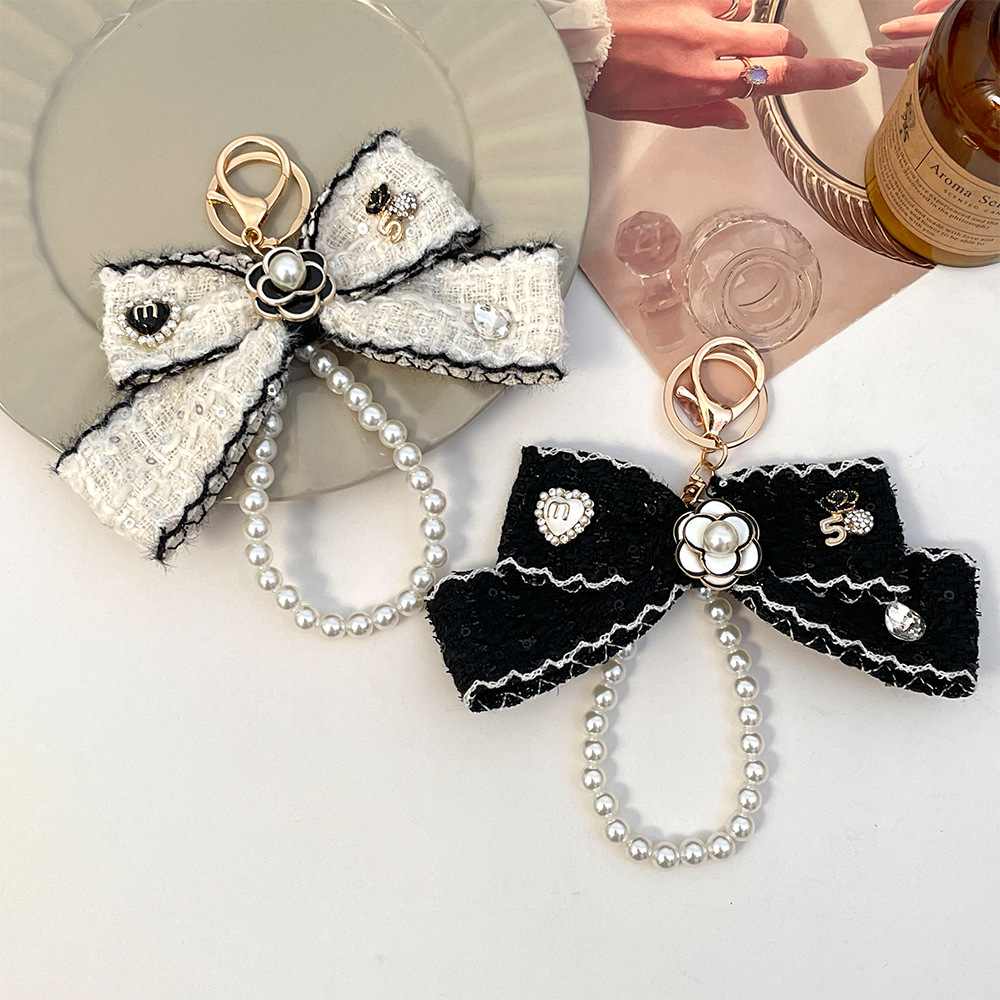 2026 Women's Cloth Bowknot Key - Vintage Collectible Jewelry recensione e prezzo