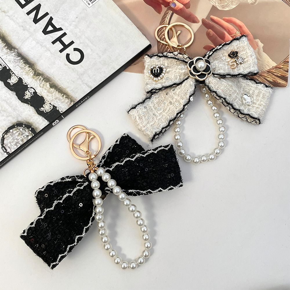 2026 Women's Cloth Bowknot Key - Vintage Collectible Jewelry recensione e prezzo
