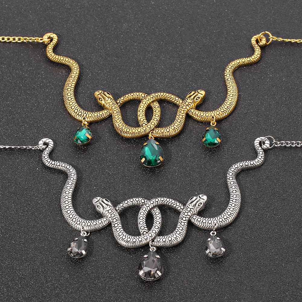 Vintage Snake Personality Neck - Vintage Items recensione e prezzo