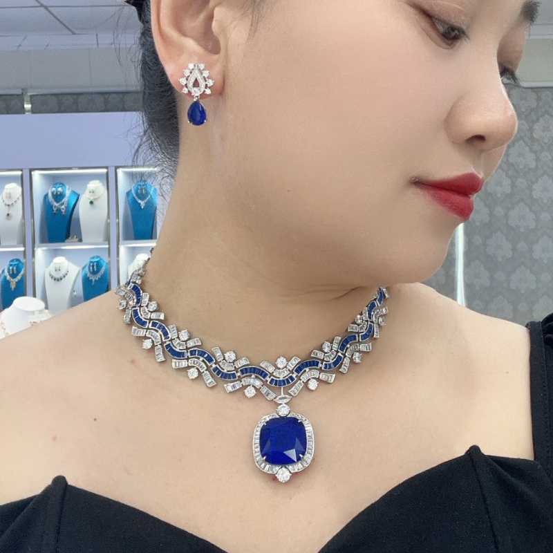 Designer Collection Style Neck - Vintage Collectible Jewelry recensione e prezzo