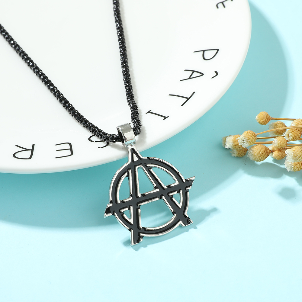 Movies Avengers Symbol Letter  - Vintage Items recensione e prezzo