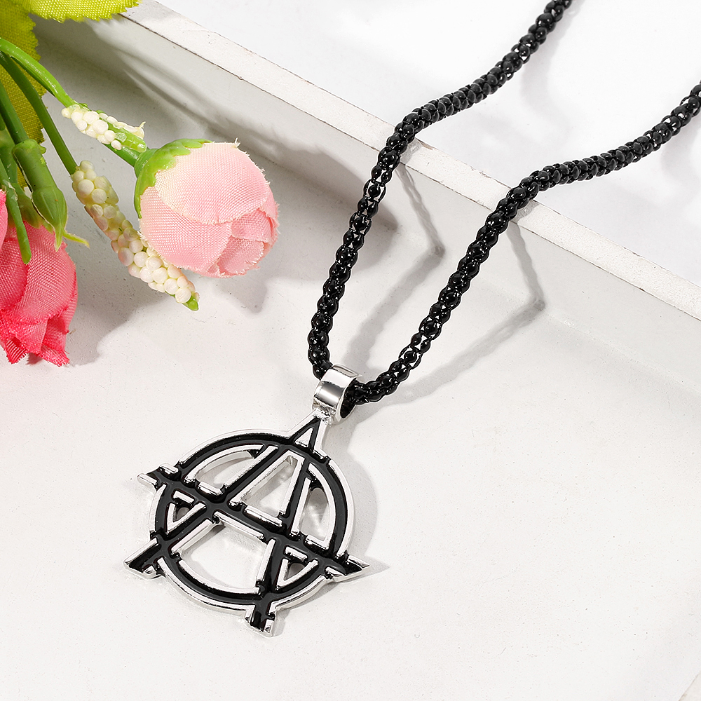 Movies Avengers Symbol Letter  - Vintage Items recensione e prezzo